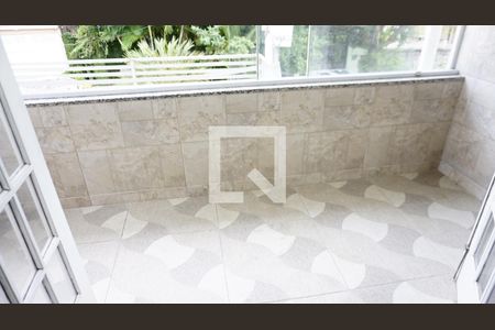 Casa de condomínio à venda com 150m², 3 quartos e 1 vagaVaranda - Quarto 01