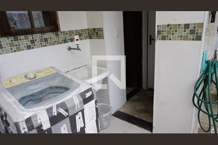 Casa de condomínio à venda com 150m², 3 quartos e 1 vagaLavanderia