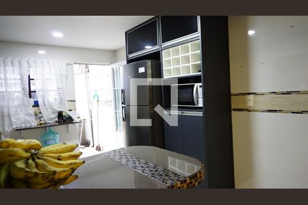 Casa de condomínio à venda com 150m², 3 quartos e 1 vagaCozinha