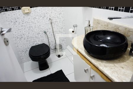 Lavabo de casa de condomínio à venda com 3 quartos, 150m² em Anil, Rio de Janeiro