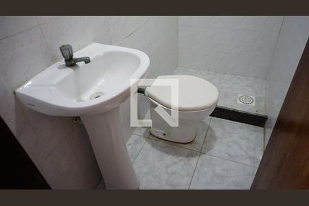 Casa de condomínio à venda com 150m², 3 quartos e 1 vagaBanheiro serviço