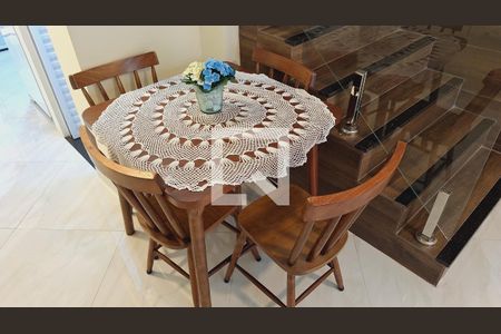 Sala  de casa para alugar com 2 quartos, 65m² em Caiçara, Praia Grande