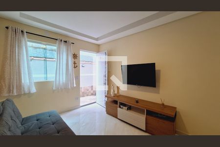 Sala  de casa para alugar com 2 quartos, 65m² em Caiçara, Praia Grande