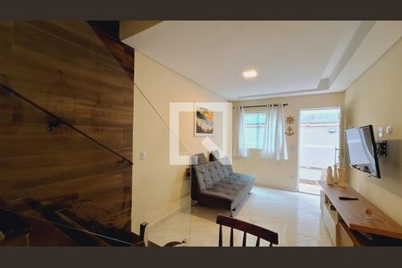 Sala  de casa para alugar com 2 quartos, 65m² em Caiçara, Praia Grande