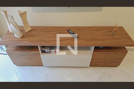 Sala  de casa para alugar com 2 quartos, 65m² em Caiçara, Praia Grande