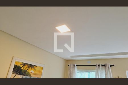 Detalhe da sala  de casa para alugar com 2 quartos, 65m² em Caiçara, Praia Grande