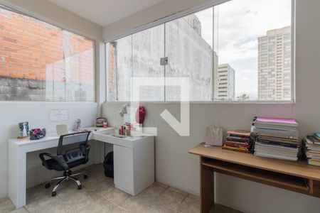 Casa à venda com 270m², 3 quartos e 3 vagasSuíte