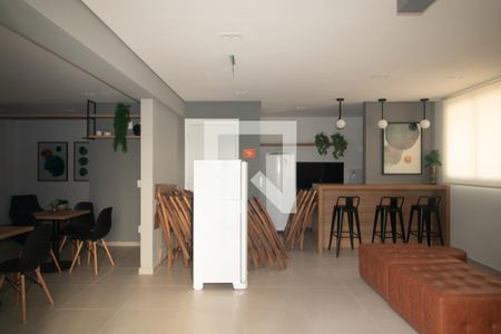 Apartamento para alugar com 42m², 2 quartos e 1 vaga Apartamento para alugar com 42m², 2 quartos e 1 vagaÁrea comum - Salão de festas