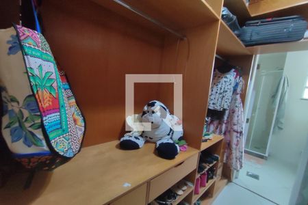 Apartamento à venda com 88m², 2 quartos e 1 vaga Apartamento à venda com 88m², 2 quartos e 1 vagaCloset