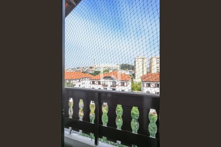 Apartamento à venda com 64m², 2 quartos e 1 vaga Apartamento à venda com 64m², 2 quartos e 1 vagaVaranda