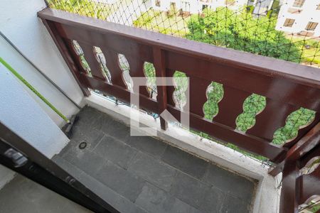Apartamento à venda com 64m², 2 quartos e 1 vaga Apartamento à venda com 64m², 2 quartos e 1 vagaVaranda