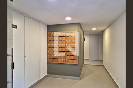 Apartamento à venda com 43m², 2 quartos e 1 vaga Apartamento à venda com 43m², 2 quartos e 1 vagaHall de entrada