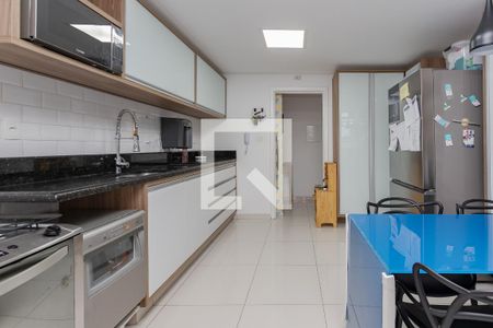 Apartamento à venda com 103m², 2 quartos e 1 vagaCozinha
