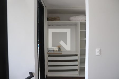Apartamento à venda com 95m², 2 quartos e 1 vagaCloset