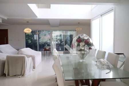 Casa à venda com 480m², 4 quartos e 4 vagasSala de Jantar