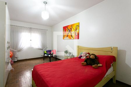 Casa à venda com 225m², 3 quartos e 2 vagasSuíte