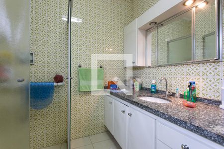 Casa à venda com 225m², 3 quartos e 2 vagasBanheiro da Suíte