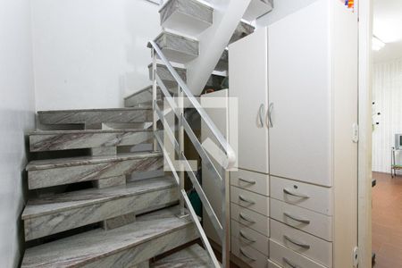 Casa à venda com 225m², 3 quartos e 2 vagasCorredor