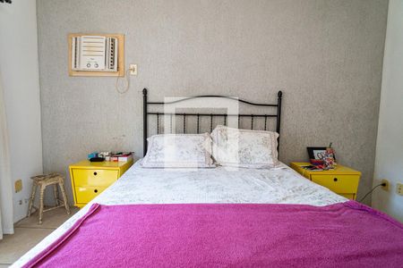 Casa à venda com 200m², 4 quartos e 2 vagasSuíte 2