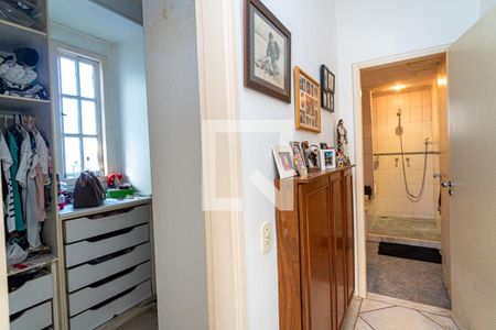 Casa à venda com 200m², 4 quartos e 2 vagasSuíte 2