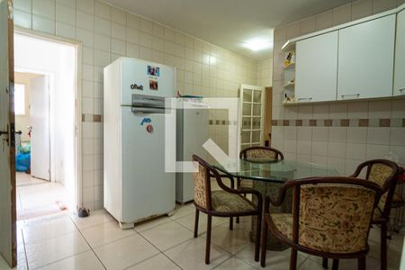 Casa à venda com 200m², 4 quartos e 2 vagasCozinha