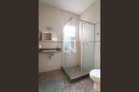 Casa à venda com 200m², 4 quartos e 2 vagasBanheiro