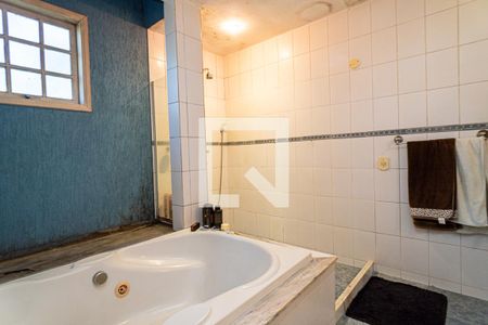 Casa à venda com 200m², 4 quartos e 2 vagasSuíte 2