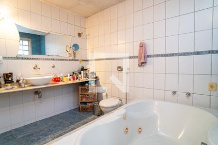 Casa à venda com 200m², 4 quartos e 2 vagasSuíte 2