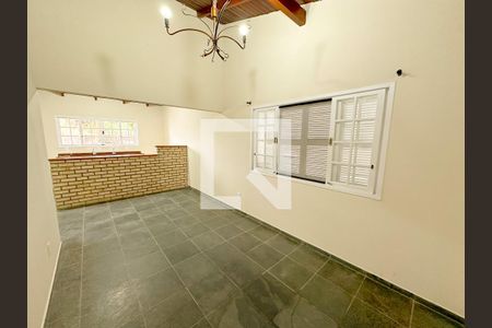 Casa para alugar com 250m², 2 quartos e 2 vagasSala