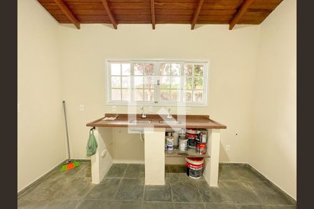 Casa para alugar com 250m², 2 quartos e 2 vagasDetalhe da cozinha
