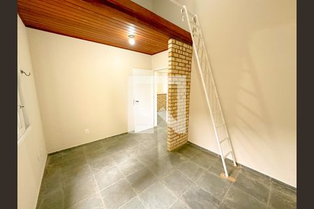Casa para alugar com 250m², 2 quartos e 2 vagasQuarto