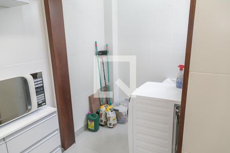 Cozinha e Área de Serviço de apartamento para alugar com 2 quartos, 49m² em Santo Antônio, Porto Alegre