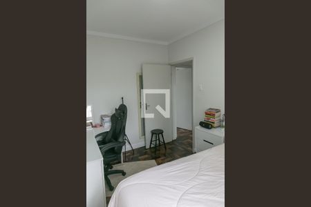 Quarto 1 de apartamento para alugar com 2 quartos, 49m² em Santo Antônio, Porto Alegre