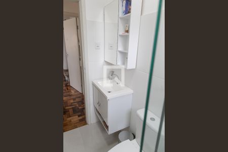 Banheiro de apartamento para alugar com 2 quartos, 49m² em Santo Antônio, Porto Alegre