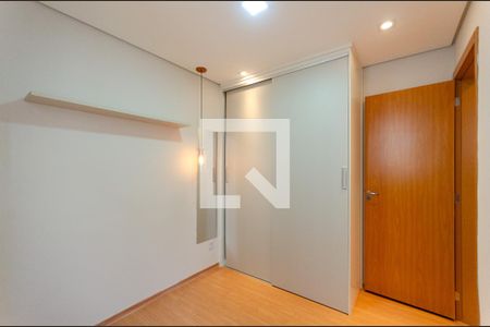 Quarto 1 de apartamento para alugar com 2 quartos, 47m² em Jardim Íris, São Paulo
