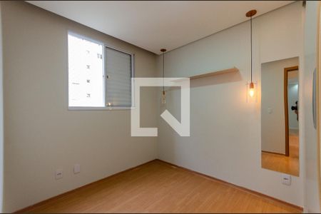 Quarto 1 de apartamento para alugar com 2 quartos, 47m² em Jardim Íris, São Paulo