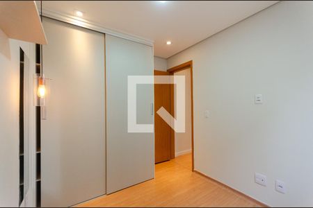 Quarto 1 de apartamento para alugar com 2 quartos, 47m² em Jardim Íris, São Paulo