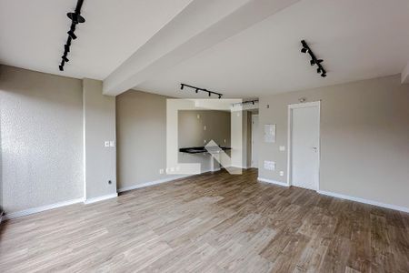 Sala/Quarto de kitnet/studio à venda com 1 quarto, 36m² em Vila Firmiano Pinto, São Paulo