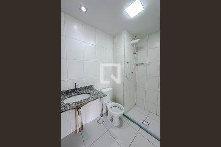 Banheiro de kitnet/studio à venda com 1 quarto, 36m² em Vila Firmiano Pinto, São Paulo