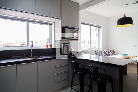 Casa à venda com 180m², 4 quartos e 3 vagas Casa à venda com 180m², 4 quartos e 3 vagasCozinha