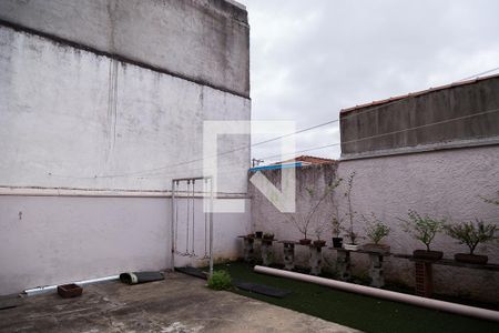 Casa à venda com 180m², 4 quartos e 3 vagas Casa à venda com 180m², 4 quartos e 3 vagasQuintal