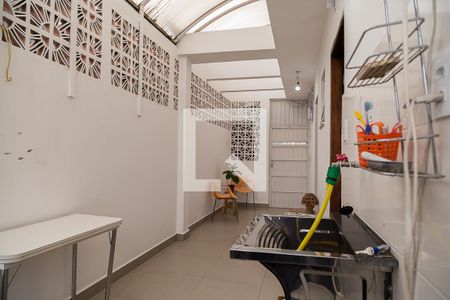 Casa à venda com 180m², 4 quartos e 3 vagas Casa à venda com 180m², 4 quartos e 3 vagasÁrea de Serviço