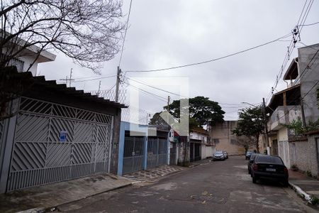 Casa à venda com 180m², 4 quartos e 3 vagas Casa à venda com 180m², 4 quartos e 3 vagasFachada
