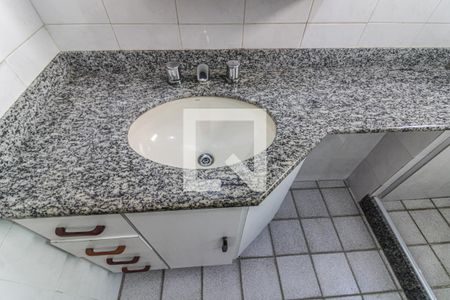 Apartamento à venda com 120m², 3 quartos e 2 vagasSuíte - Banheiro