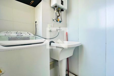 Apartamento para alugar com 68m², 2 quartos e 1 vagaÁrea de Serviço