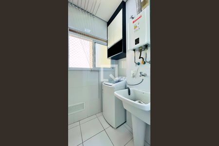 Apartamento para alugar com 68m², 2 quartos e 1 vagaÁrea de Serviço