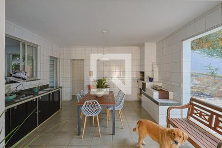 Varanda de casa de condomínio à venda com 4 quartos, 296m² em Vile de Montagne, Nova Lima