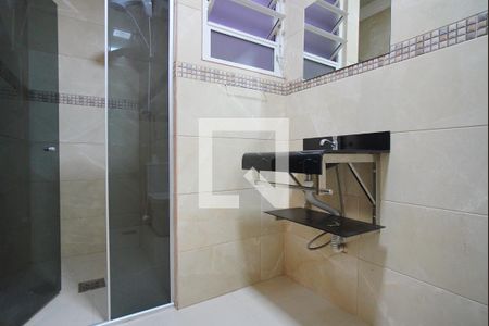 Apartamento à venda com 67m², 2 quartos e sem vagaBanheiro Corredor