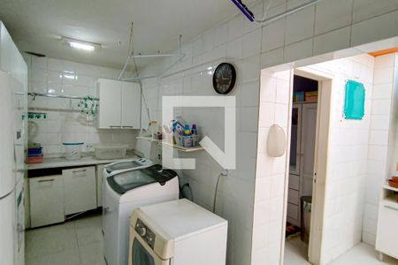 Casa para alugar com 360m², 3 quartos e 2 vagasarea de serviço