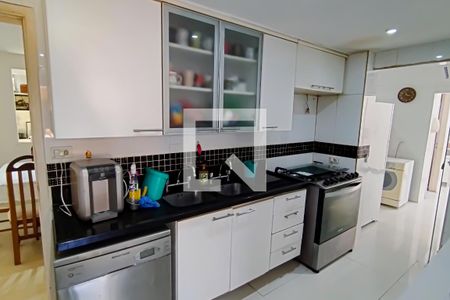 Casa para alugar com 360m², 3 quartos e 2 vagascozinha